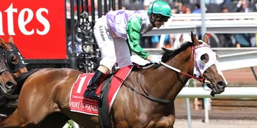 Prince Of Penzance winning the 2015 Melbourne Cup at 100-1. (Racing Photos)