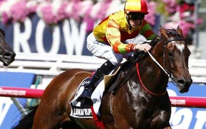 Living Legends welcomes Lankan Rupee and So Si Bon